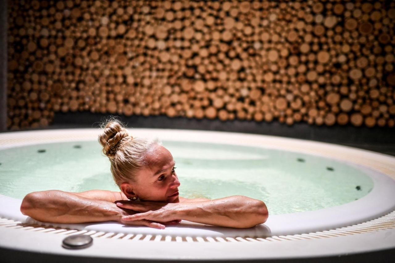 Hotel Bonifacio Spa&Sport Resort Sochocin Екстериор снимка