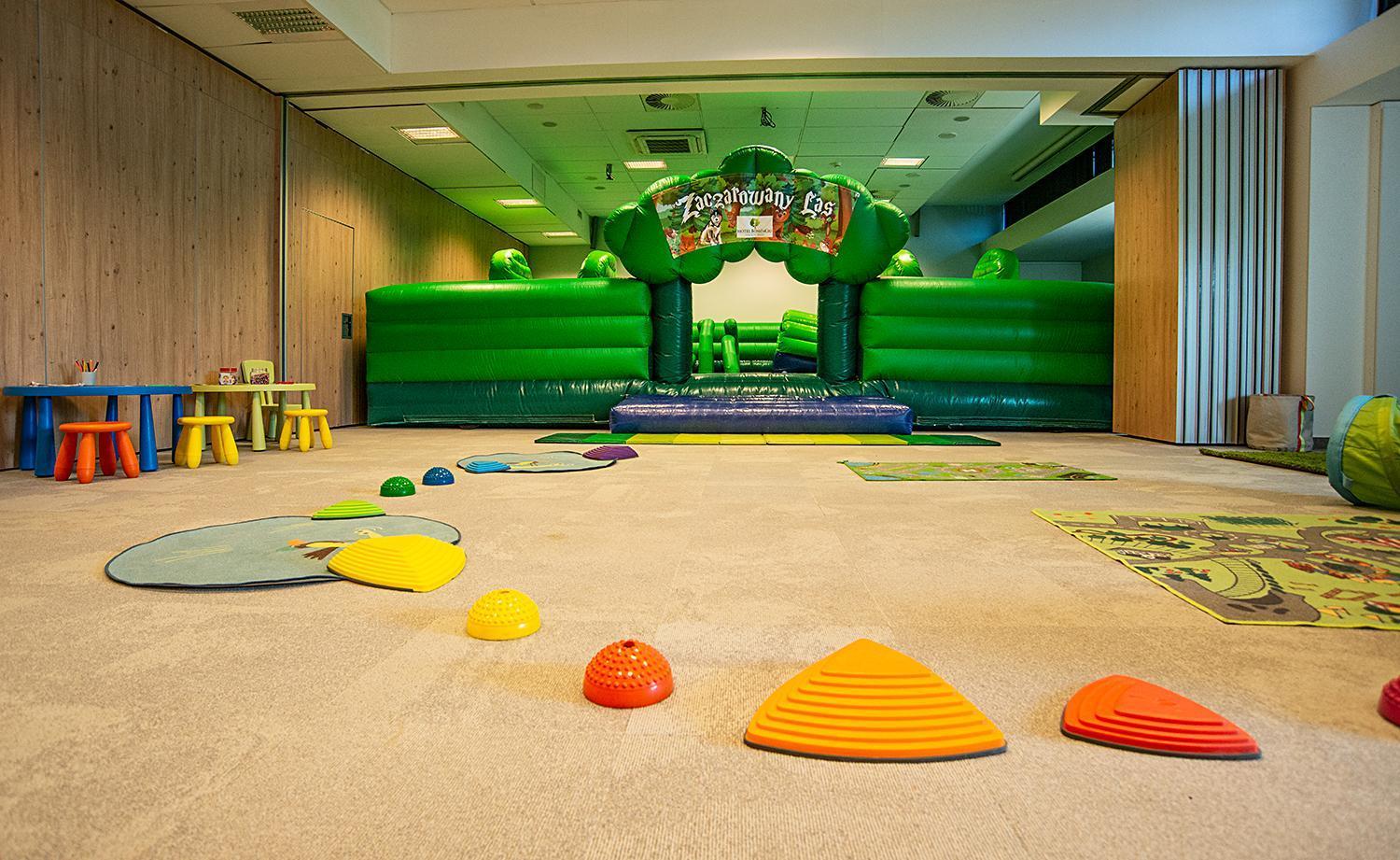 Hotel Bonifacio Spa&Sport Resort Sochocin Екстериор снимка